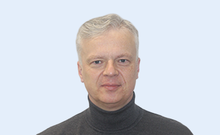 Portrait of Mr Richard Hampton , Consultant Orthopaedic Surgeon