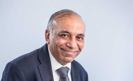 Portrait of Mr Sanjiv Agarwal , Consultant Urologist