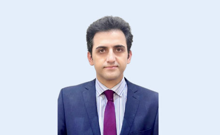 Portrait of Dr Reza Hajhosseiny , Consultant Cardiologist