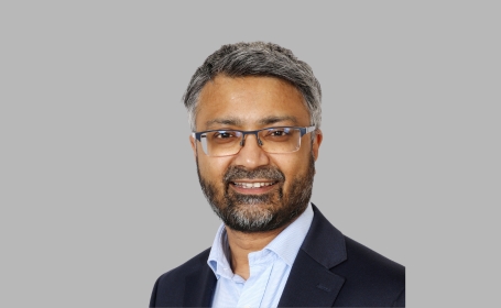 Portrait of Dr Sayam Dubash , Consultant Rheumatologist