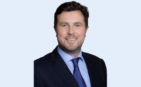 Portrait of Mr Thomas White , Consultant Orthopaedic Surgeon 