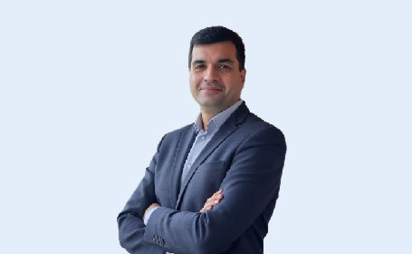 Portrait of Dr Akshay Kapoor , Consultant Paediatric Gastroenterologist and Clinical Lead Inflammatory Bowel Disease