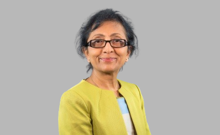 Portrait of Professor Swati Jha , Consultant Gynaecologist