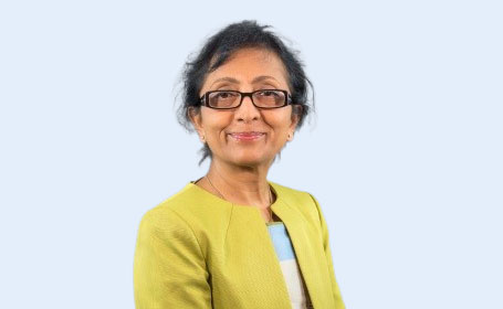 Portrait of Professor Swati Jha , Consultant Gynaecologist