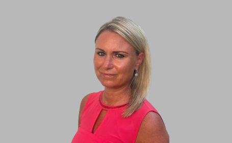 Portrait of Dr Zuzana Londt , Paediatric Consultant Gastroenterologist