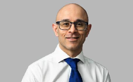 Portrait of Mr Bobby Sidiqui , Consultant Orthopaedic Surgeon