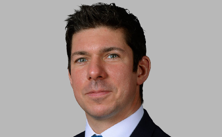 Portrait of Mr Edward Holloway , Consultant Orthopaedic Surgeon
