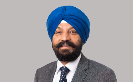 Portrait of Dr Sandeep Bajwa , Consultant Gastroenterologist