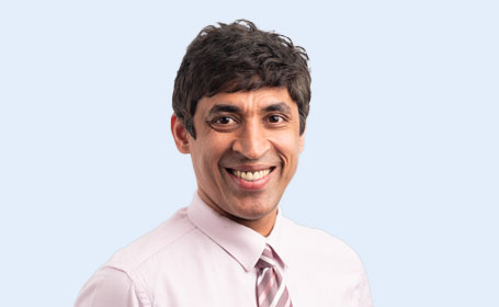 Portrait of Titus Thomas , Consultant Gastroenterologist