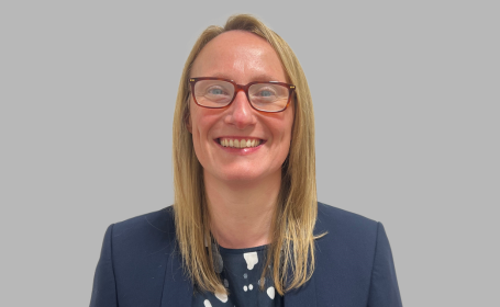Portrait of Dr Lisa Hyland , Consultant in Sports and Exercise Medicine 