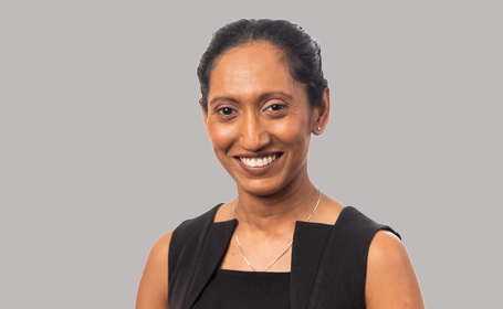 Portrait of Kom Muthusamy , Consultant Orthopaedic Surgeon