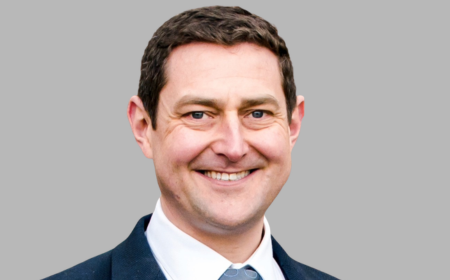 Portrait of Gwithyen Silk , Consultant Orthopaedic Surgeon 