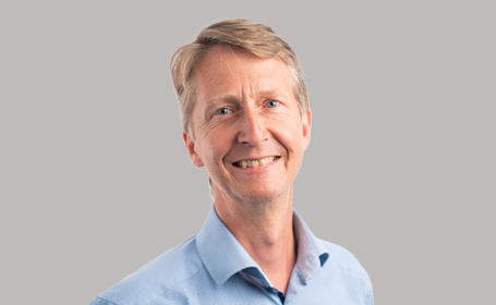 Portrait of Jason William Auld , Consultant Orthopaedic & Trauma Surgeon