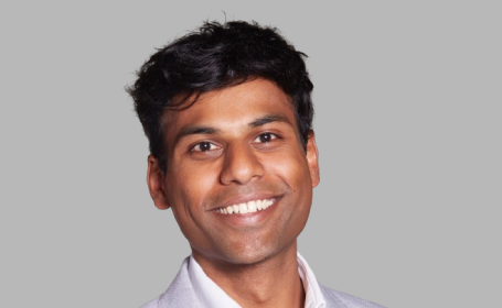 Portrait of Mr Jesse Panthagani , Consultant Ophthalmologist