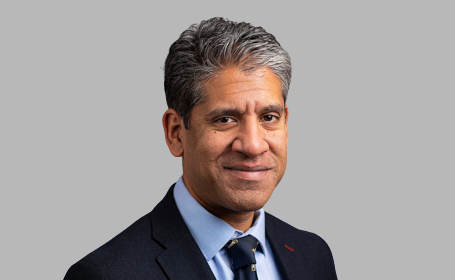 Portrait of Mr Umar Shariff , Consultant General & Colorectal Surgeon