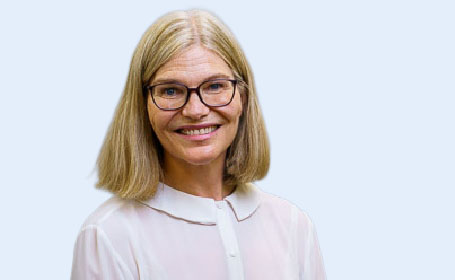 Portrait of Vigdis Thorisdottir , Consultant Orthopaedic Surgeon