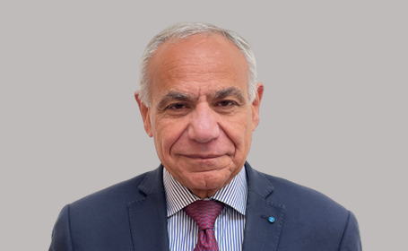 Portrait of Mr Wagih Aclimandos , Consultant Ophthalmic Surgeon