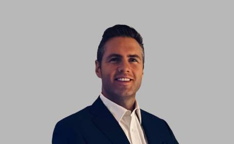 Portrait of Colm McAlinden , Consultant Ophthalmic Surgeon