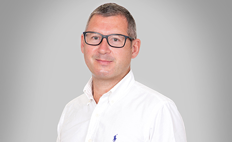 Portrait of Professor Peter Cnudde , Consultant Orthopaedic & Trauma Surgeon
