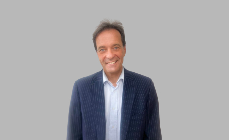 Portrait of Keir Lewis , Professor of Respiratory and Internal Medicine​