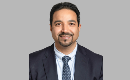 Portrait of Professor Neeraj Saxena , Consultant in Pain Medicine and Anaesthesia​