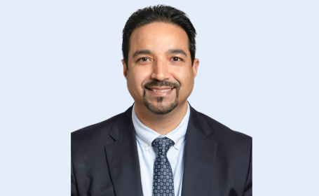 Portrait of Professor Neeraj Saxena , Consultant in Pain Medicine and Anaesthesia​