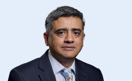 Portrait of Mr Usama Faridi , Consultant Ophthalmologist
