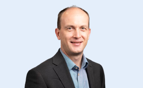 Portrait of Mr Andrew Cattell , Consultant Orthopaedic & Trauma Surgeon
