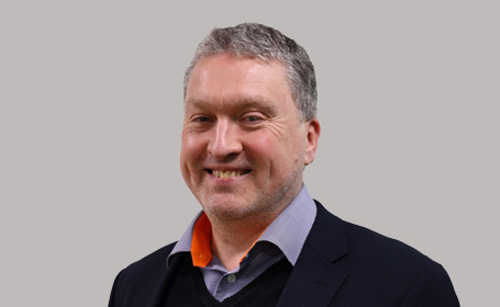 Portrait of Mr Andrew Port , Consultant Orthopaedic Surgeon