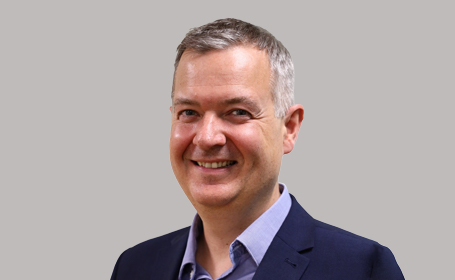 Portrait of Mr James Webb , Consultant Orthopaedic & Trauma Surgeon