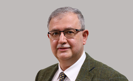 Portrait of Mr Adnan Bawarish , Consultant Trauma and Orthopaedic Surgeon