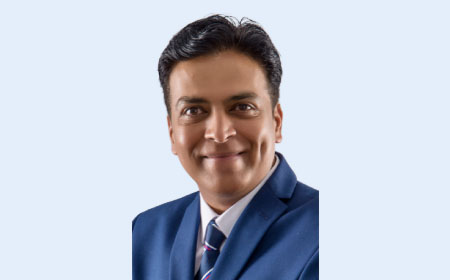 Portrait of Dr Raghavendra Sidaginamale , Consultant Trauma & Orthopaedic Surgeon 