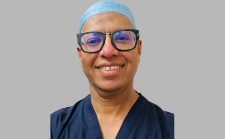 Portrait of Mr Shahid Khan , Consultant Spinal and Neurosurgeon Surgeon