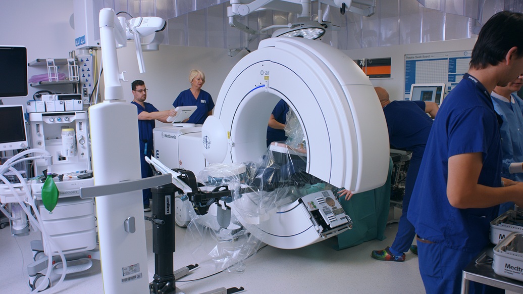 Robotic spinal surgery in Swindon Mazor™