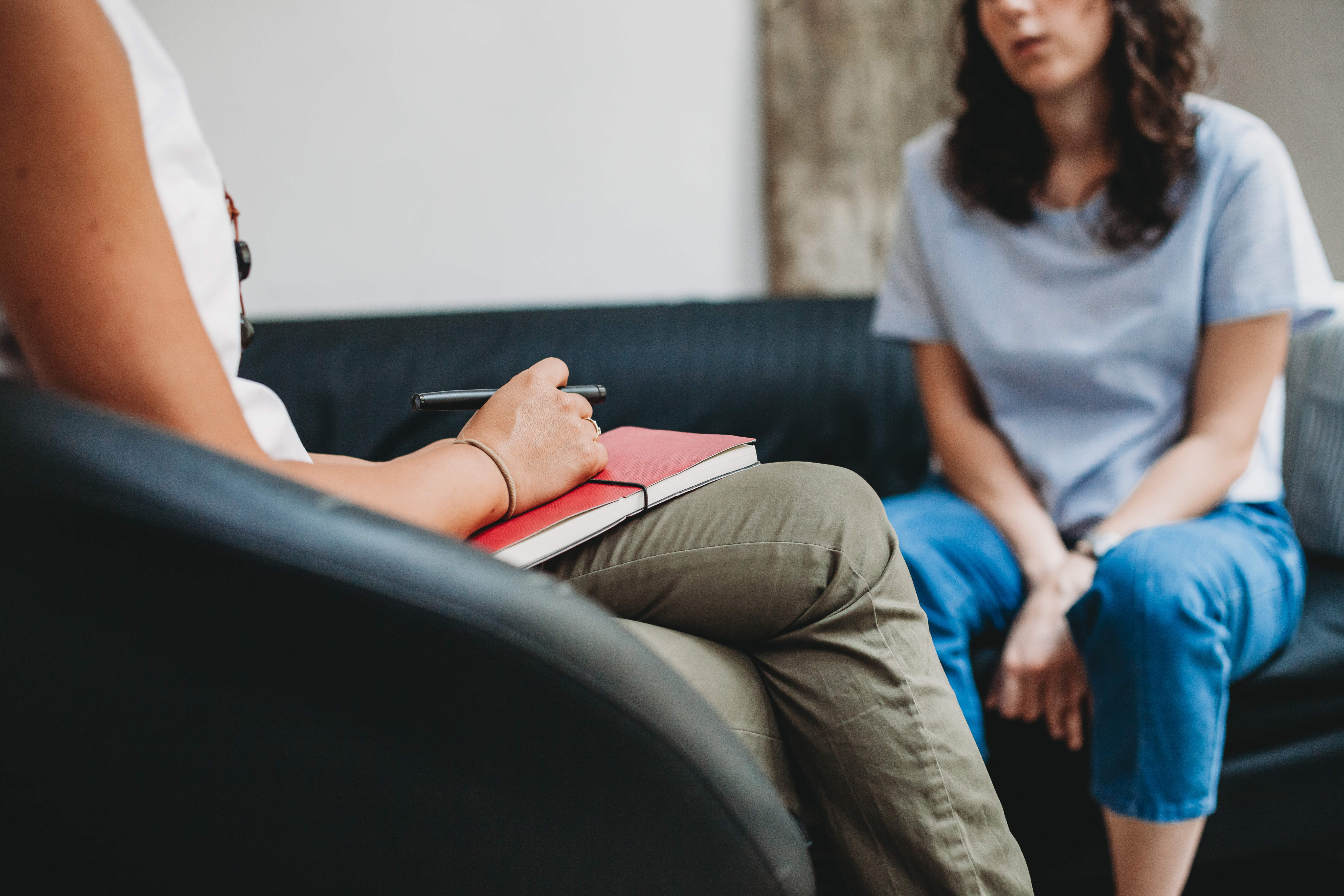 A woman is talking to her psychologist 
